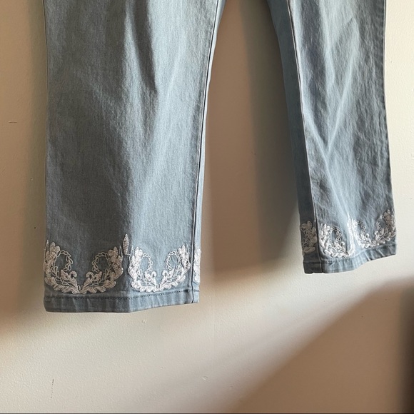 Mom Jeans S12 - Picture 2 of 6